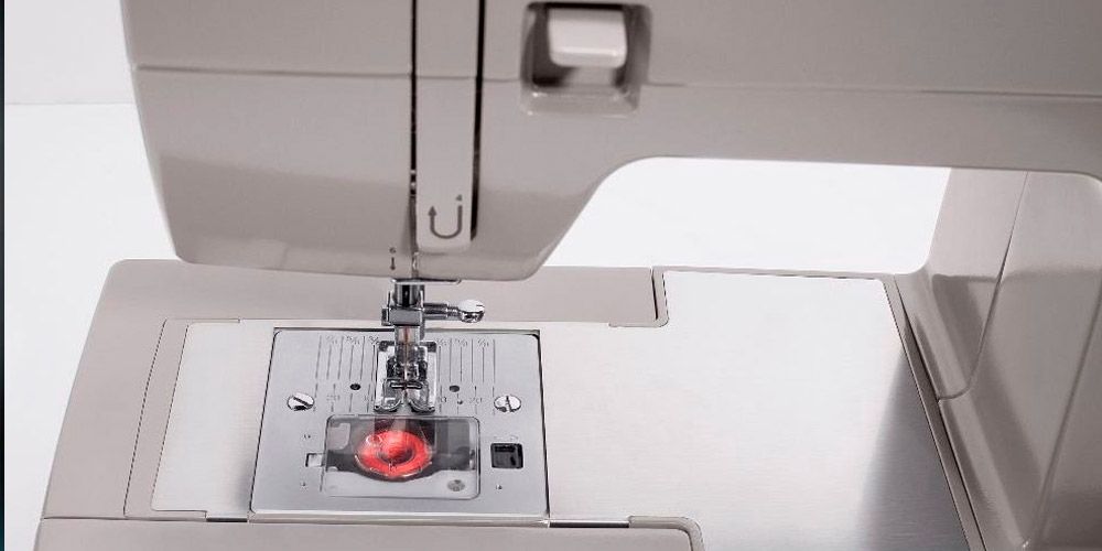 SINGER vs. Brother: Which Brand Fits Your Sewing Needs Best?